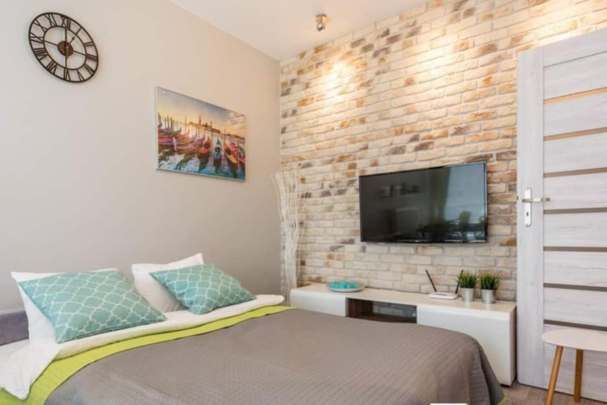 Close To Chopin Airport, Cybernetyki, Free Parking By Cosmo Spirit Varsovia Exterior foto