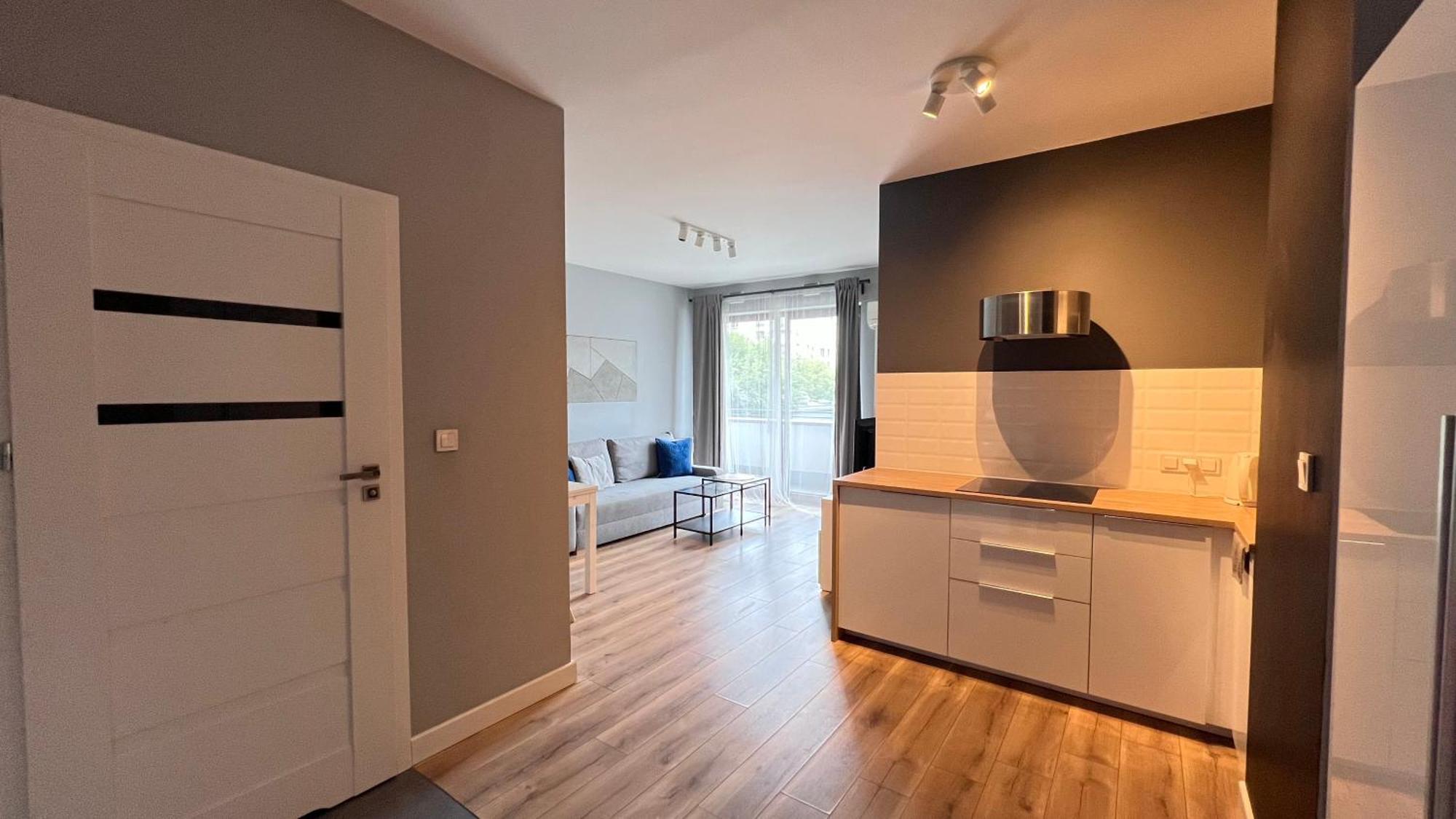 Close To Chopin Airport, Cybernetyki, Free Parking By Cosmo Spirit Varsovia Exterior foto
